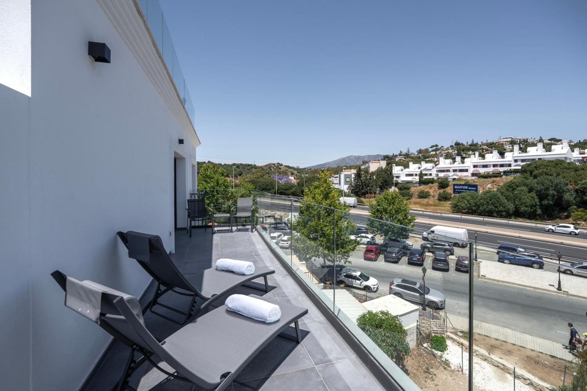 The Orange House Boutique Hotel And Upstairs Rooftop Bar Center Of La Cala De Mijas 100M From The Beach Экстерьер фото