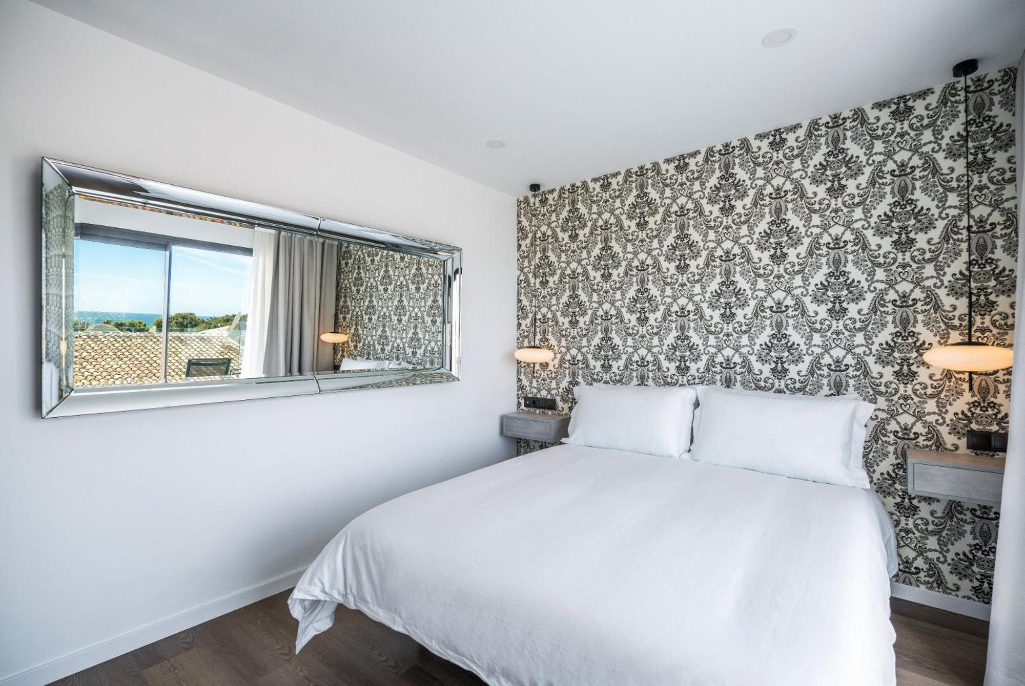 The Orange House Boutique Hotel And Upstairs Rooftop Bar Center Of La Cala De Mijas 100M From The Beach Экстерьер фото
