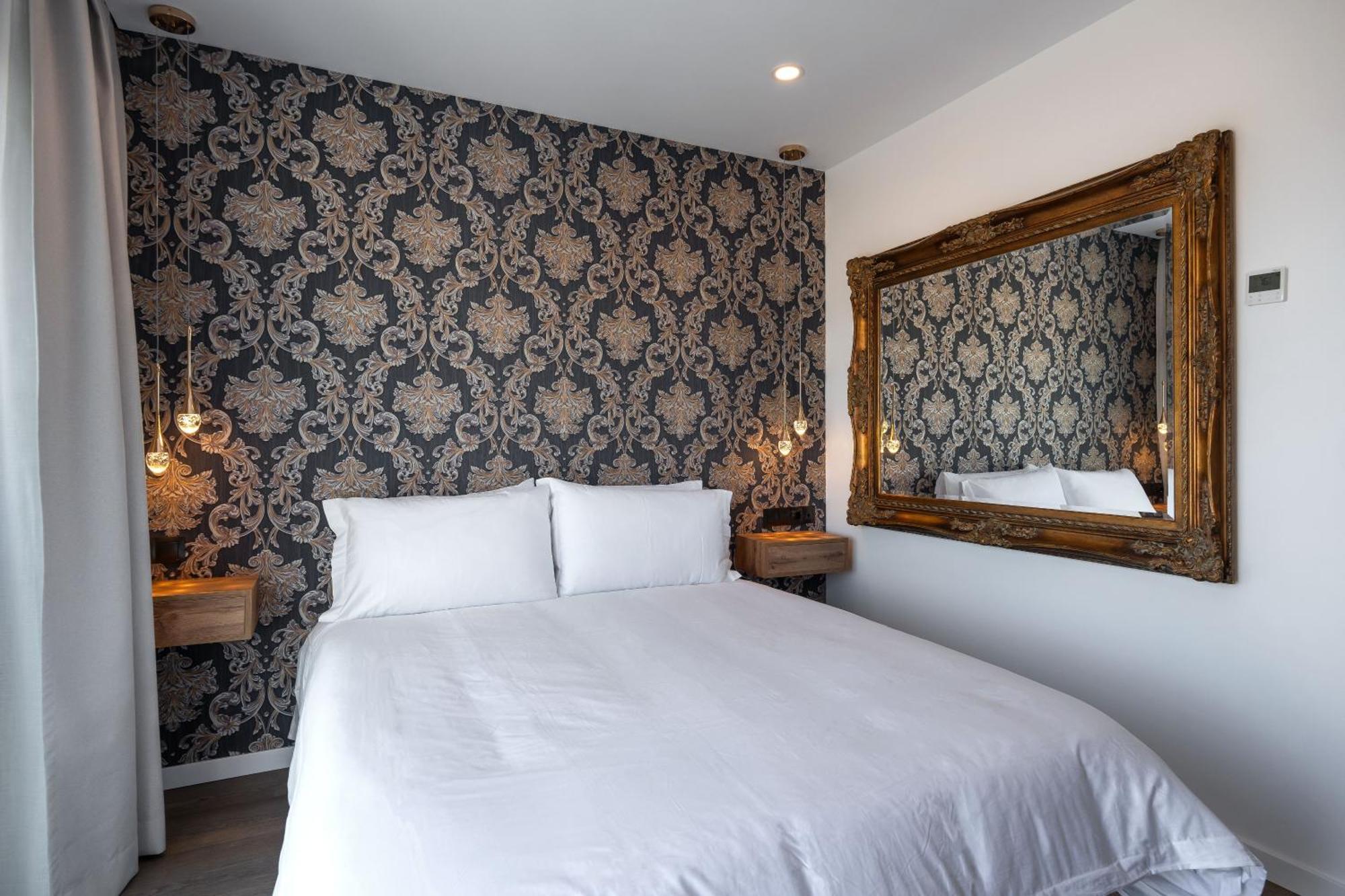 The Orange House Boutique Hotel And Upstairs Rooftop Bar Center Of La Cala De Mijas 100M From The Beach Экстерьер фото